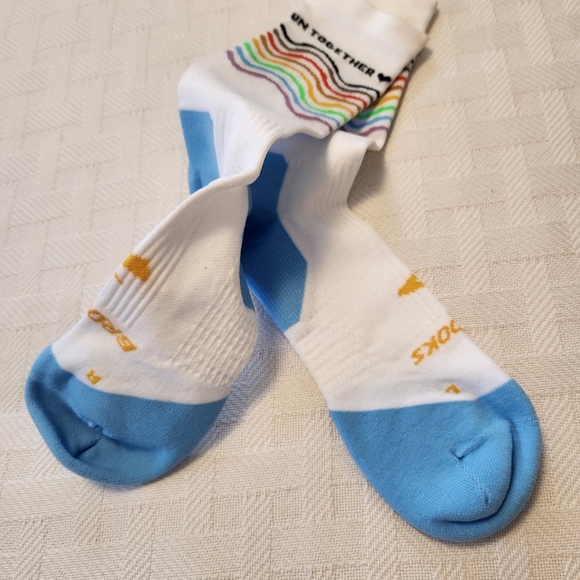Brooks Sports Socks Size L - Picture 2 of 3